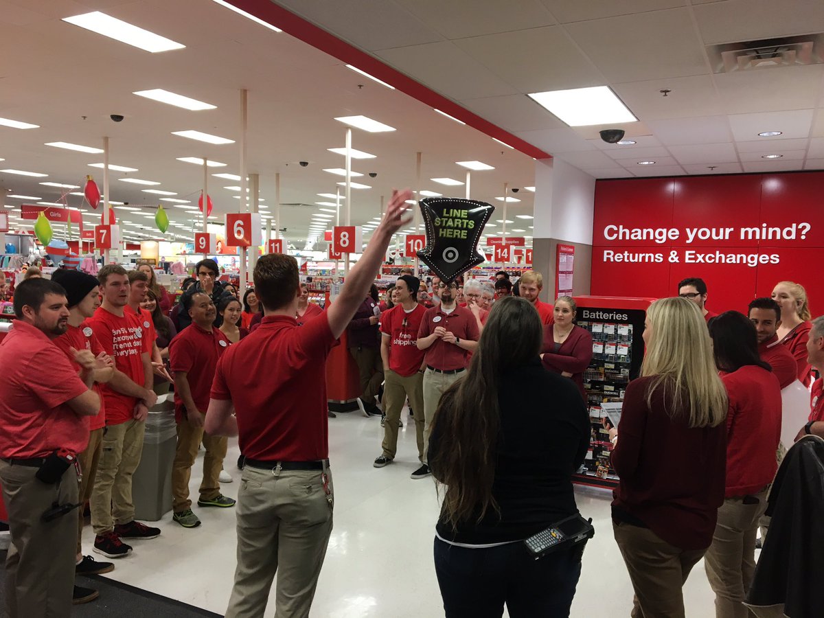 GloriaSwann's tweet photo. @NickTrivich #JennaP and #Colton Inspirational speeches!! #T0910 #Teamworkmakesthedreamwork @JaxBackes @BethGates23 @JohnsonGoDucks https://t.co/mWTNH3AqOl