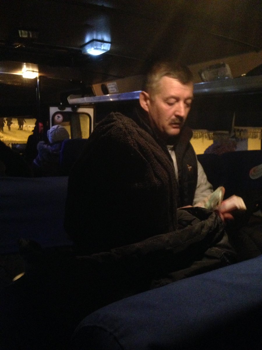 Mole25a's tweet image. Этот урод-водила #Киев-Иванковичи утверждает,что #ЗСУ стреляют по"мирным"гражданам #Донбас'а.Отказывается возить ветеранов #АТО больше двух