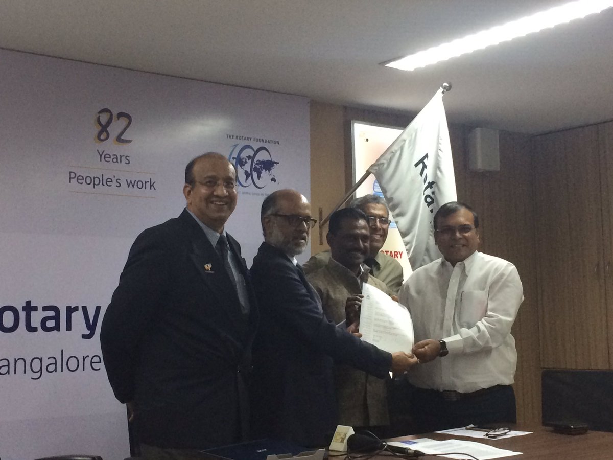 Commstrat tweet media