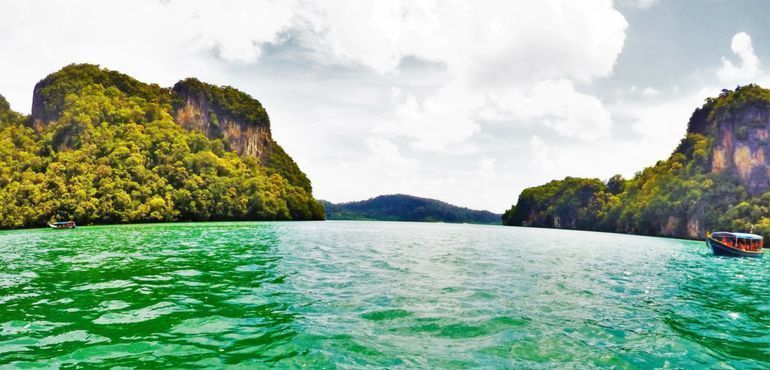 Abrokenbackpack's tweet photo. And... off you go. 40 Great Excuses to #Travel to Southeast #Asia.
https://t.co/Tlfks8NeE5
#Travelpics https://t.co/sdvj7vJLzr