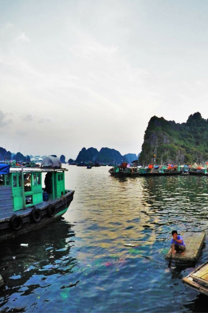 Abrokenbackpack's tweet photo. And... off you go. 40 Great Excuses to #Travel to Southeast #Asia.
https://t.co/Tlfks8NeE5
#Travelpics https://t.co/sdvj7vJLzr