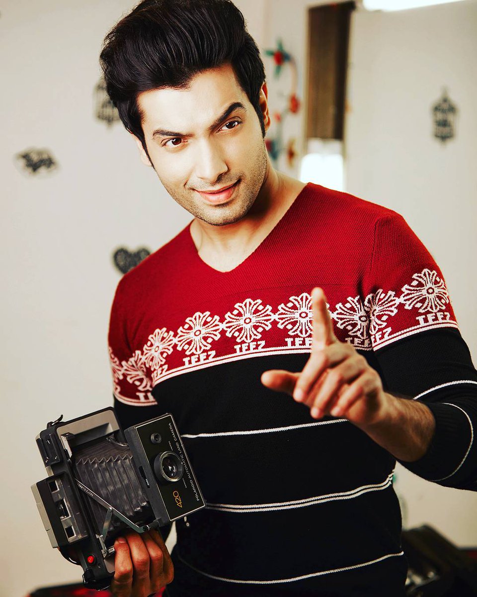 TellyTalkIndia's tweet photo. How many HEARTS for this handsome hunk of #TellyTown?

#SsharadMalhotra https://t.co/DAEfc8djWN