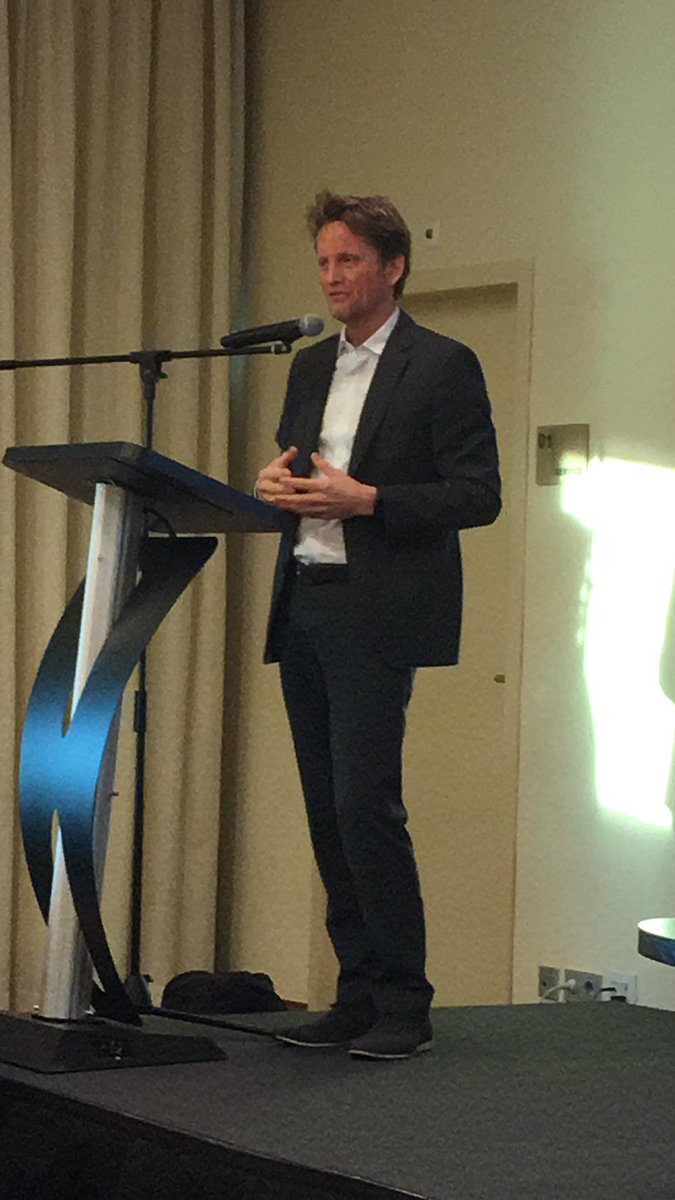 JOGGNL's tweet photo. Prins Pieter Christiaan opent de tweede dag van het International Obesity Forum 2016 #eof2016 https://t.co/A6YMjIxvFL