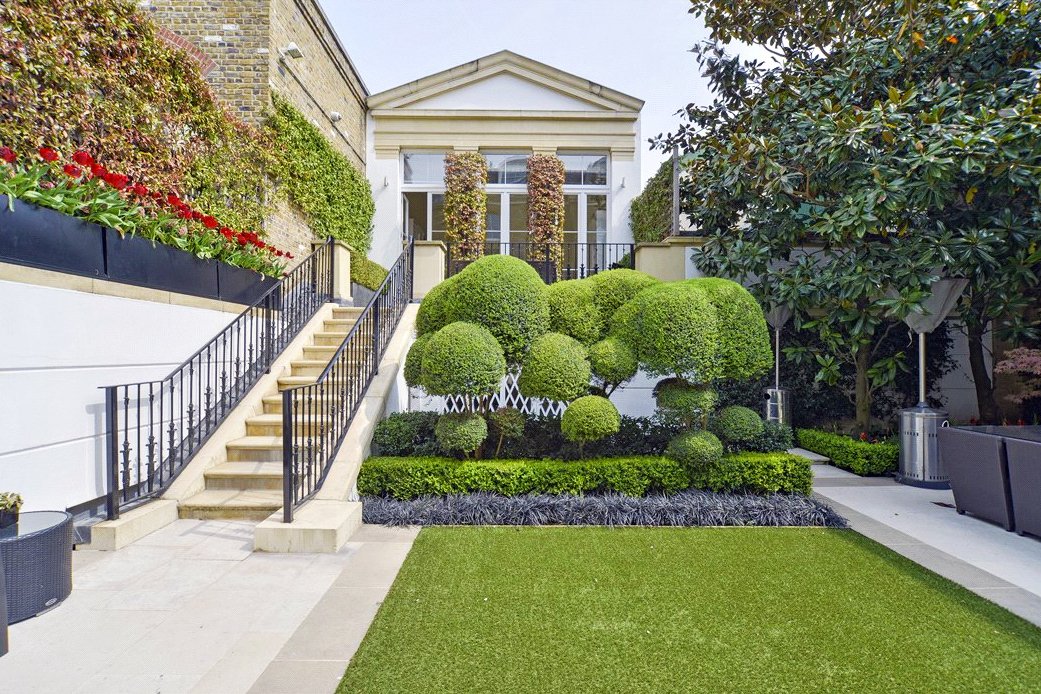 knightfrank's tweet photo. A #stunning 5-bed #property in #Chelsea that overlooks the #garden, perfect for #entertaining. https://t.co/0BEwijoSUv #KFPrivateView https://t.co/4UYs9FQsZo