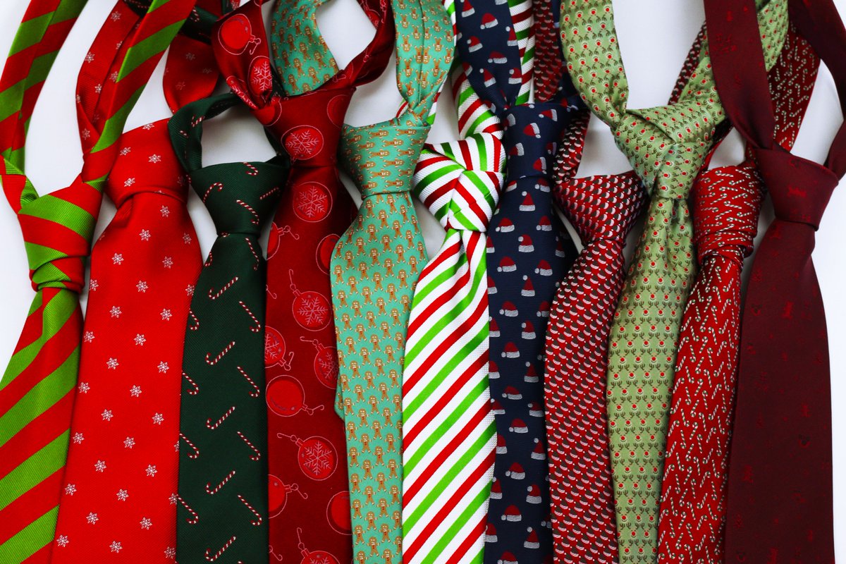 LongTieStore's tweet photo. Black Friday is here. Save 40% on any order of 5+ extra long ties through Sunday. https://t.co/fLijNUreXC https://t.co/r1jRWZCYiV