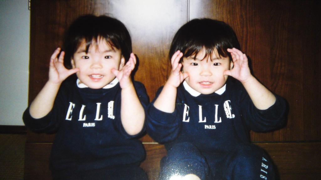 松田颯水 いい双子の日らしいので 松田双子の幼き日をば りさえとさつみ どっちがどっちかわかるかなー 投票機能は同時に使えないので リプライでお答えください 笑