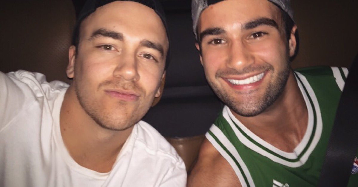 FEGtokenio's tweet photo. Today I'm thankful that my best friend finally joined the twitter sphere. Go ahead and follow this gorgeous boy @ben__91_ https://t.co/s3VMm0p4fF