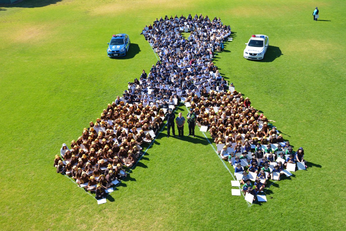 edu_sagov's tweet photo. Well done Whyalla High School. #Iwillstandup #decdwrd2016 #WhiteRibbonDay https://t.co/vM91MJkPhS