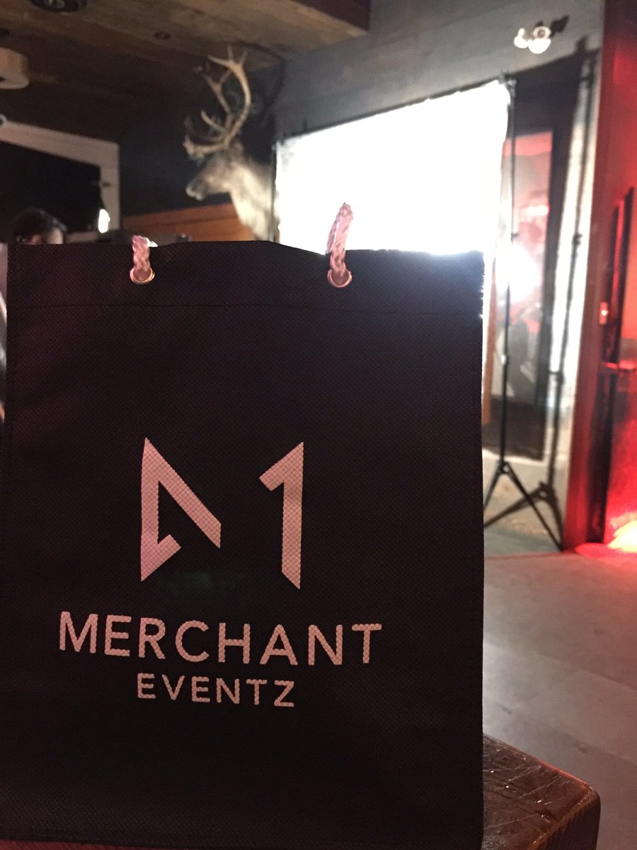 __rainonme's tweet photo. launch party at studio records! hurry up to get your goodie bag. #fashionshow #supportlocal #freebies #thursdayfun https://t.co/FB9gPMPpYz