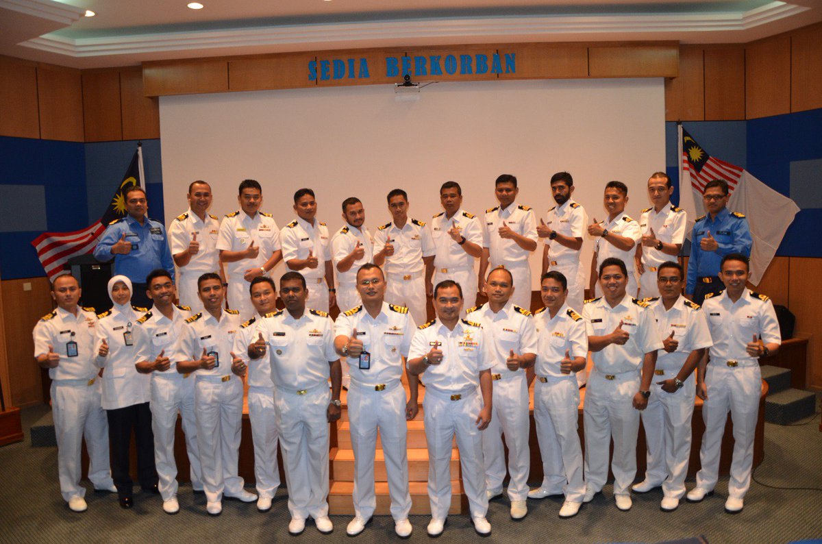 puspedtldm's tweet photo. Kursus JMAP 3/16 dedahkan pegawai TLDM dgn pengetahuan Joint Military Operation. #KnowledgeSharing #PESAMA @MarkasArmada https://t.co/6i1A7DSzE8