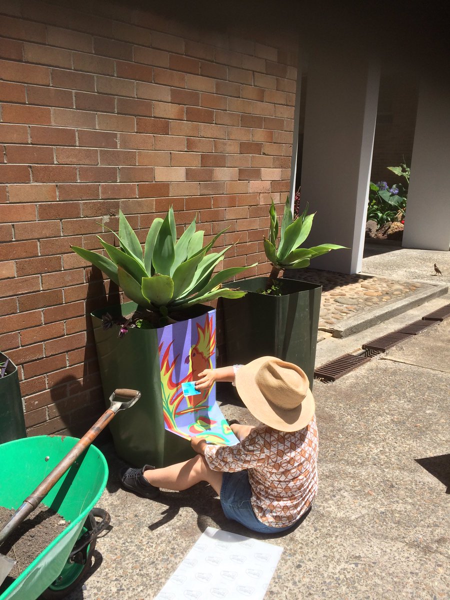 pettitt_phil's tweet photo. Wheelie good time! #communityart #kidcreative #engaging #communitygreening #recycle #upcycle @Weave_Youth #biophillic #redlink https://t.co/tMLJub7cNA
