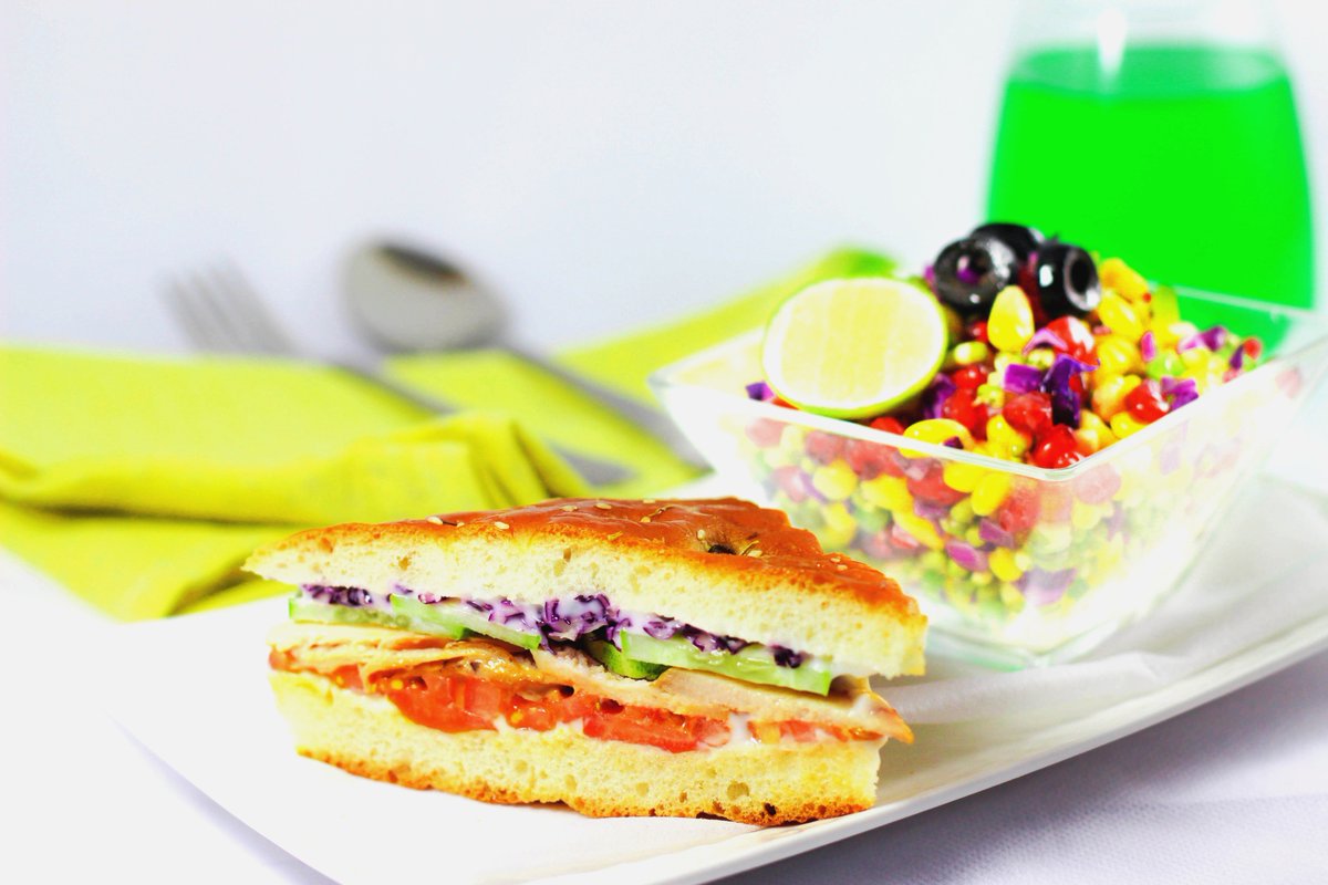 FrshOnline's tweet photo. Order the best salads, sandwiches, drinks &amp; more at https://t.co/Wxvzw6fZo8
Enjoy 25% OFF
Code: FLAT25
#frshonline https://t.co/gpeAEZapdo