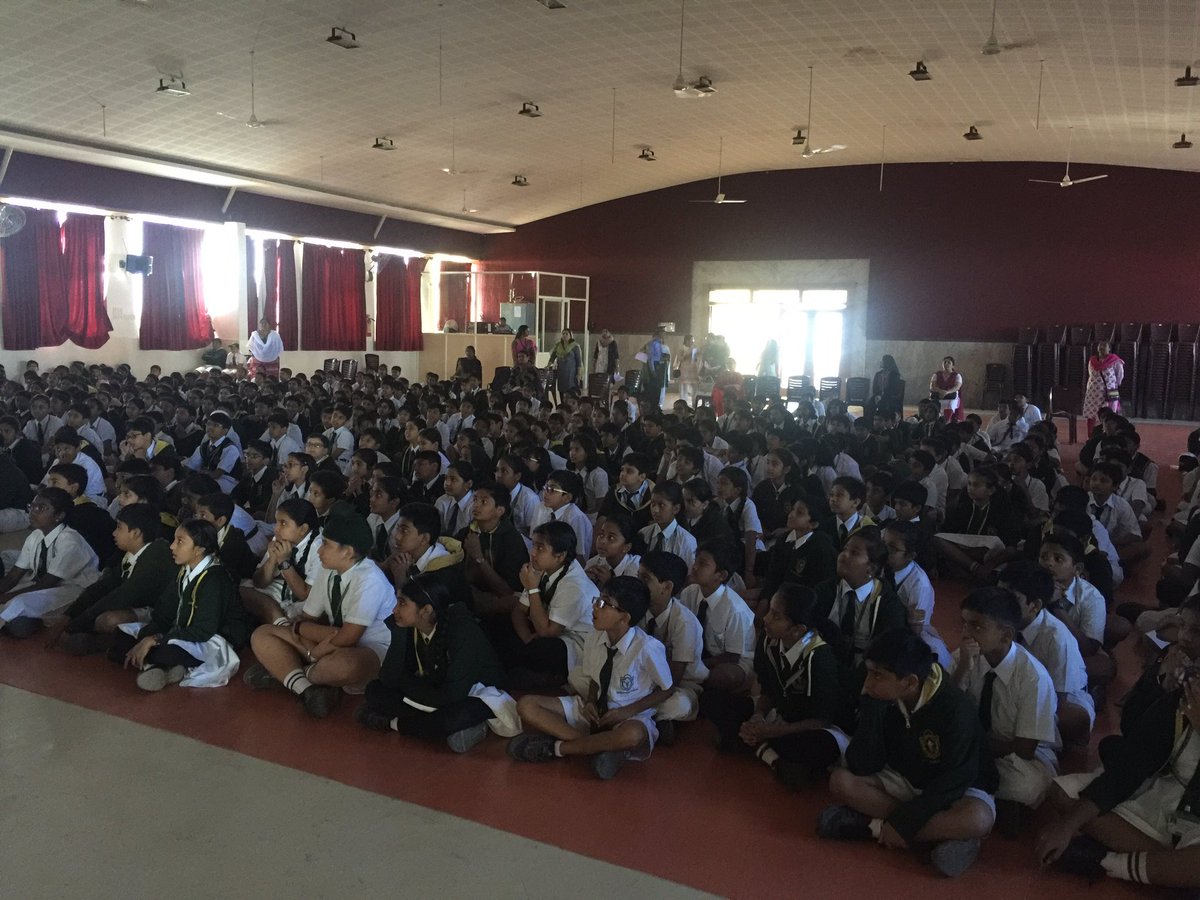 bss_tales's tweet photo. The #BeStFestival kicks off at DPS North! https://t.co/HydZWyFqLr