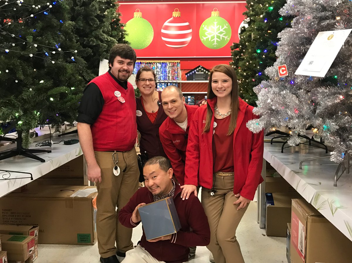 the_bri_mac's tweet photo. Thankful for this A-MAZ-ING Front End Leadership team this Thanksgiving! 🎯 https://t.co/AkbMwIvsmL