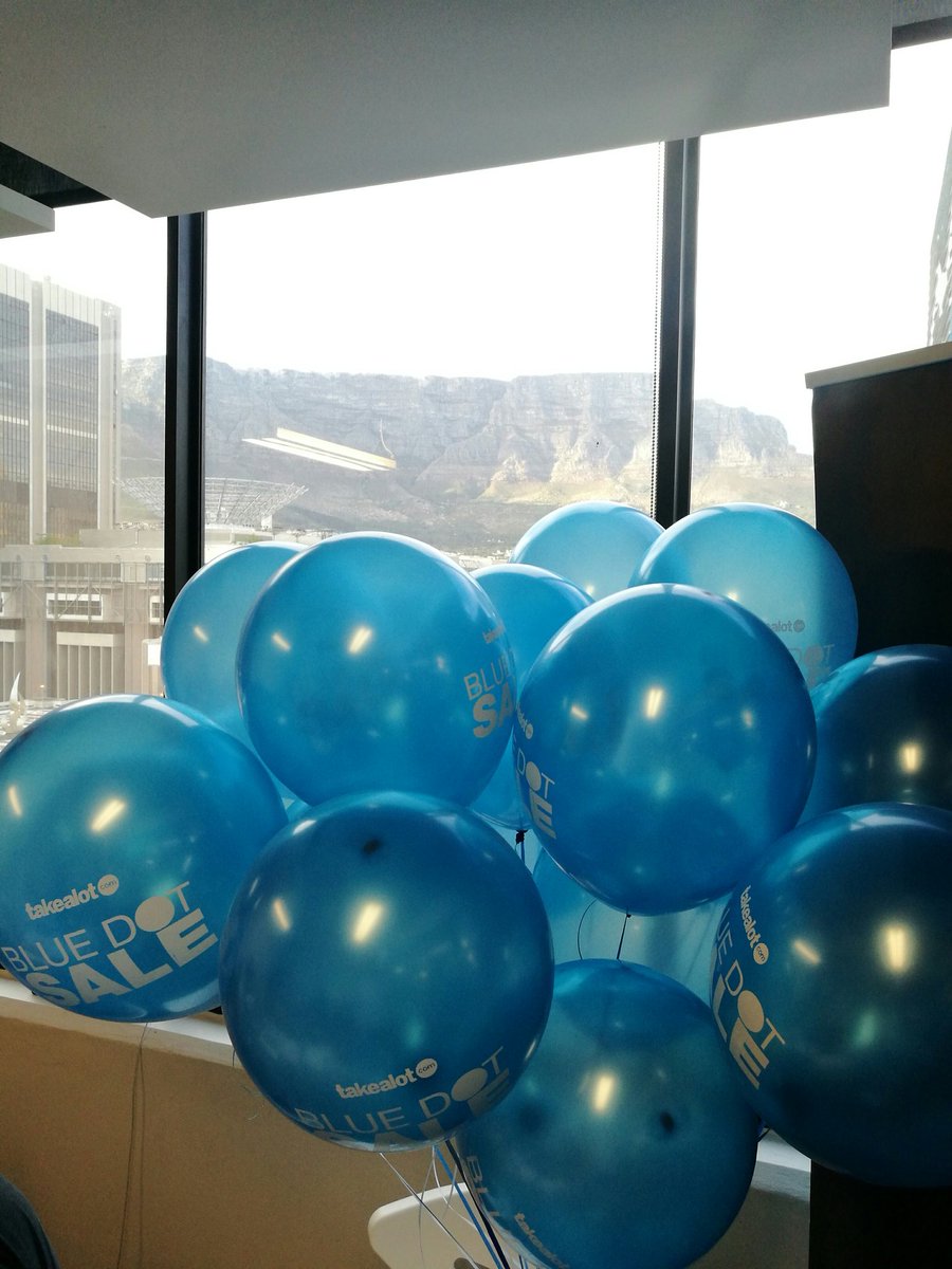 KFMza's tweet photo. Post a tweet with #KFMLovesSummer and #BlueDotSale and you could win a R5000 @TAKEALOT voucher! https://t.co/vSi77Le3yN