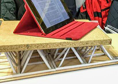 raulmirandal's tweet photo. #ProyectoEstructuras
Se van entregando las primeras y tienen muy buena pinta. Ahora sí que entendemos el poder de una estructura triangulada https://t.co/c1vRiZMxCu