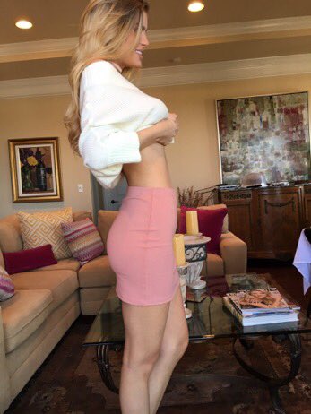 FunnyPicsDepot's tweet photo. Before and after thanksgiving https://t.co/oRufAQJnX5