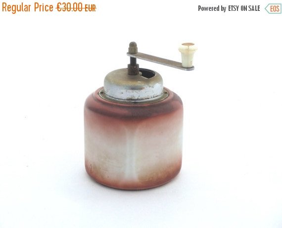 ArtmaVintage's tweet photo. sale 20% off Vintage coffee mill,Retro grinder shaded, Ceramic grinder… https://t.co/lyZ7uTBO0w #Etsy #UniqueGrinder https://t.co/Oh40IkaMwk