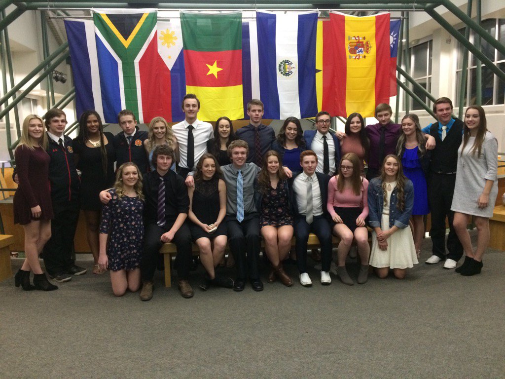 wrmathletics's tweet photo. Wow what a great looking crew!! #banquet #3Aprovs https://t.co/WKgpWqKNKn