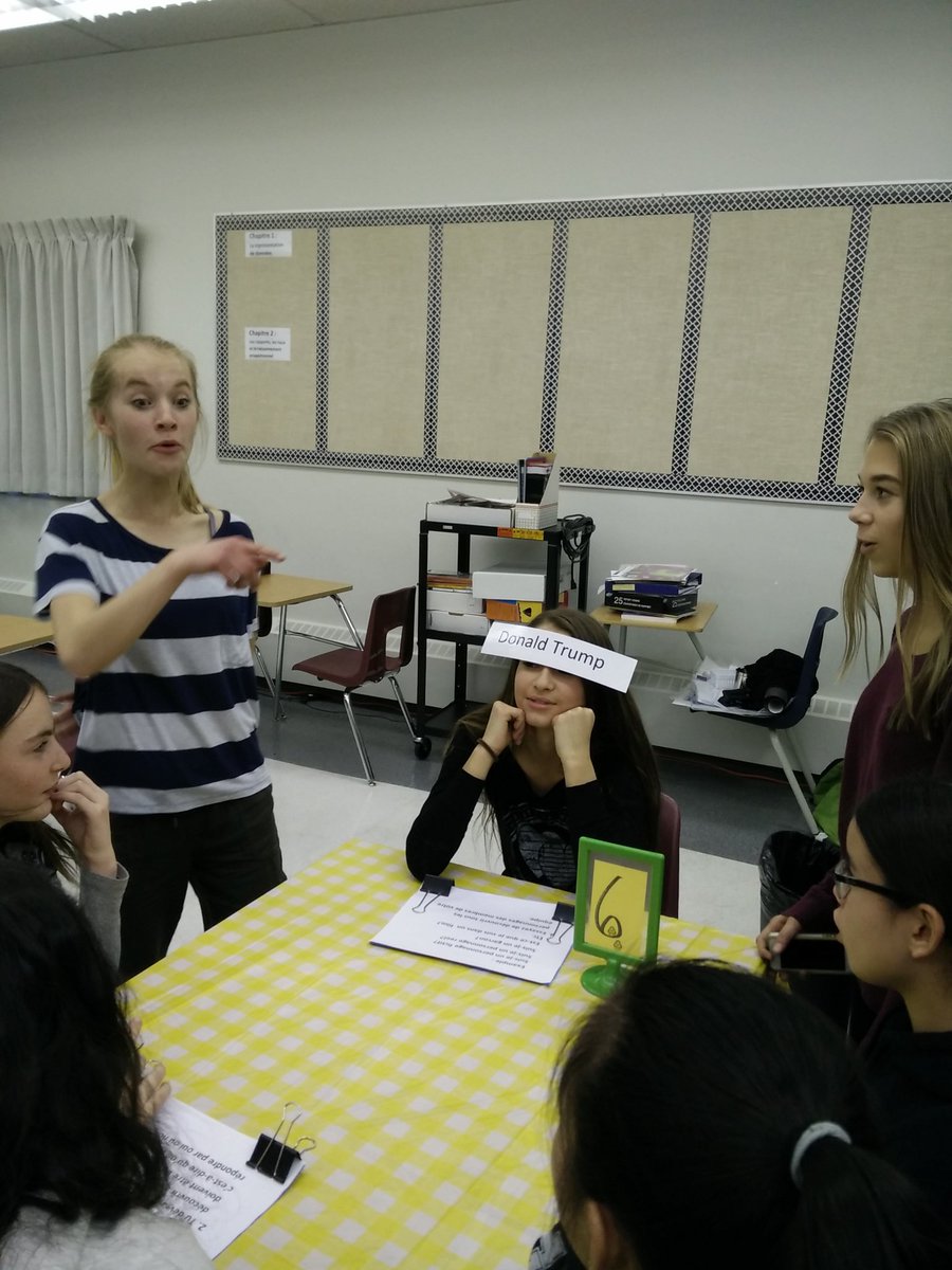 mdh_CCSD's tweet image. Bistro français! On mange, on joue, on dessine. #ctfchallenge #vivelafrance @CCSD_edu