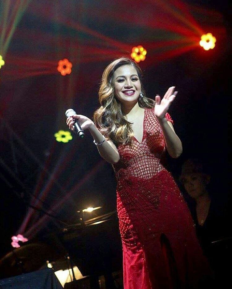 KylaOnline_'s tweet photo. Happy Friday everyone! @Kylareal 

Thank you @rinna_leong19 for this photo! 😊 https://t.co/2gdVdN6wv9