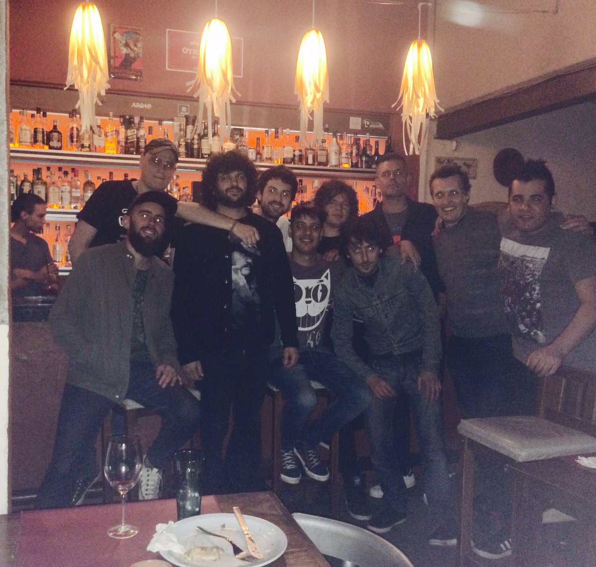 4alhilorock's tweet photo. Muchos músicos amigos hoy en Constantino Bar ! Gracias a todos ... @MDFrancisca @ShorCarballo @funcircus_rock @franfuncircus @ArdidOficial https://t.co/r9evzPLDFa