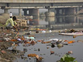 HTNoidaGzb's tweet photo. #RiverSutra How pollution killed the river Hindon
https://t.co/49b4wZSA2H
(By @jeelanikash) @htTweets https://t.co/zANoUaYnHA