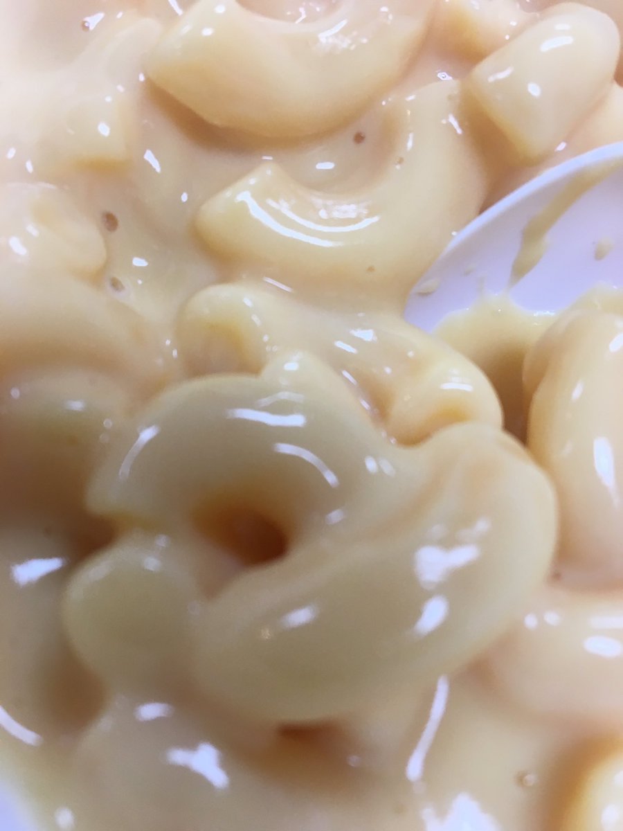 MoneyManMoyne's tweet photo. You like this shit? Come get sum at Ray Moynes Chicken. #thanksgiving #thanks #blessed #cheese https://t.co/vYerGo6xF3
