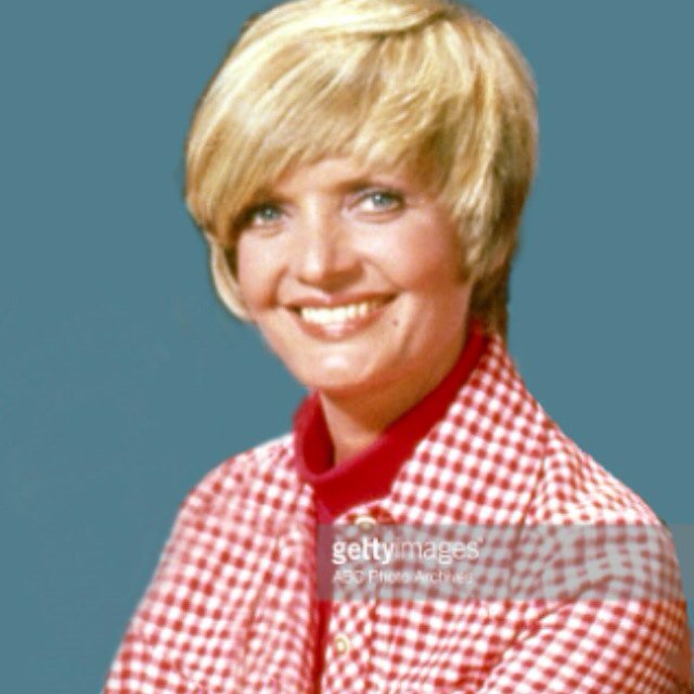 lovesflanery's tweet photo. R.I.P. Florence Henderson...passes at age 82. You will be missed #mrsbrady https://t.co/Tu4x1UNaMU