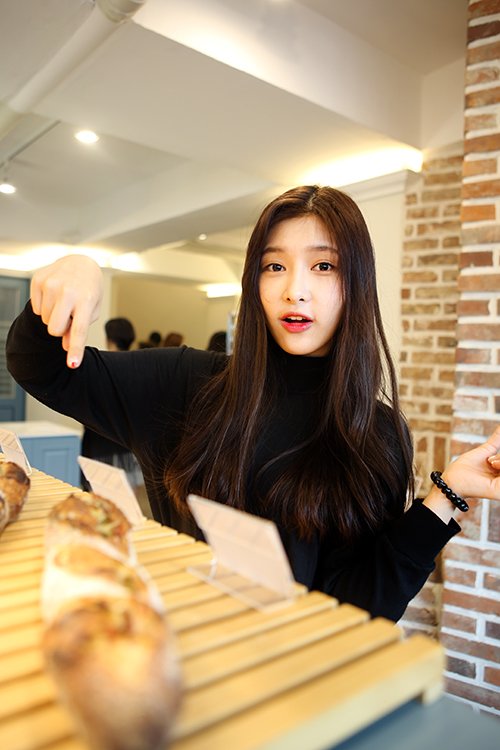 DIA_intl's tweet photo. [PHOTO] Naver Starcast
#DIA #다이아 Camping with #AID #에이드 in Jeju Island https://t.co/6uMVZNSXjs