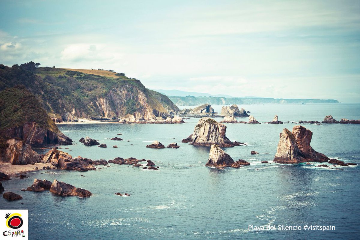EspanaEnLatam's tweet photo. Playa del Silencio, in Cudillero, is one of those places where time seems to stand still. It’s worth a visit! #VisitSpain @TurismoAsturias https://t.co/yGO7GYHGP9