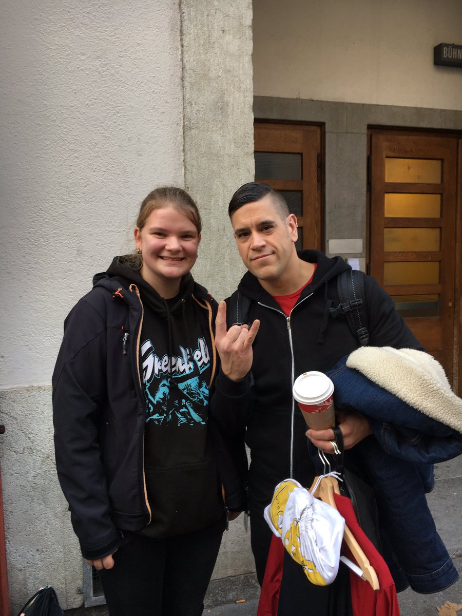 littlekrannich's tweet photo. So amazing to meet some of my idols🤘🏼@billytalentband @BenKowalewiczBT @DSaRemainsDSame @Ratbeard @bigjonnygee https://t.co/kor45ltRa4
