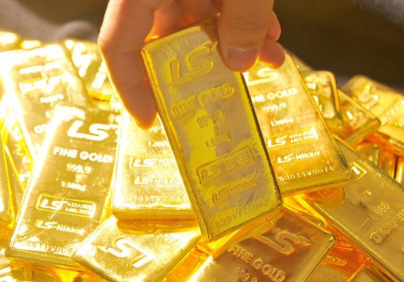 Iain_Pollock's tweet photo. So is #Gold being Rolled by a resurgent #US #Greenback? #Investing #Moneymatters #Property #Buytolet  MORE HERE: https://t.co/aYNONA9l40 https://t.co/wsl0OX0fMb