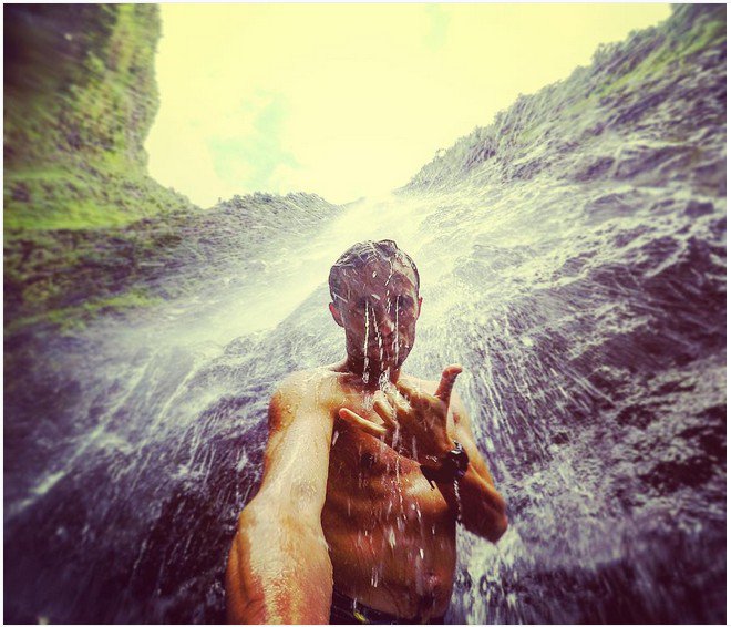 epironet's tweet photo. Ondertussen op #Hawaii RT @marvinho2santos
Best showers in the World are free! #kalalautrail #kauai #tbt #refreshing #bestshower #gopro… https://t.co/pNWZg4BHK1