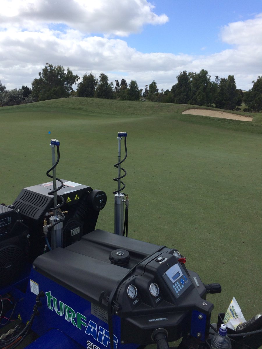 #Air2g2 demo 2day at <a href="/ClubMandalay/">Club Mandalay</a> golf course. 18th green aerated using the 300mm tines. The future in sports turf aeration. #CleanFinish