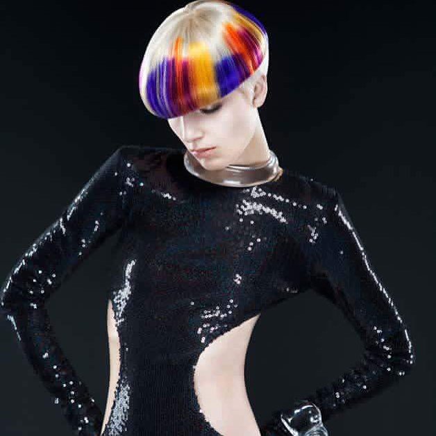 ElumenTurkiye's tweet photo. #goldwell #elumen #goldwellsaçboyasi #elumensaçboyası #direktpigment #elumenate #haircolor #peroksitiçermez #elumenturkiye https://t.co/F8WLWdQ3y6