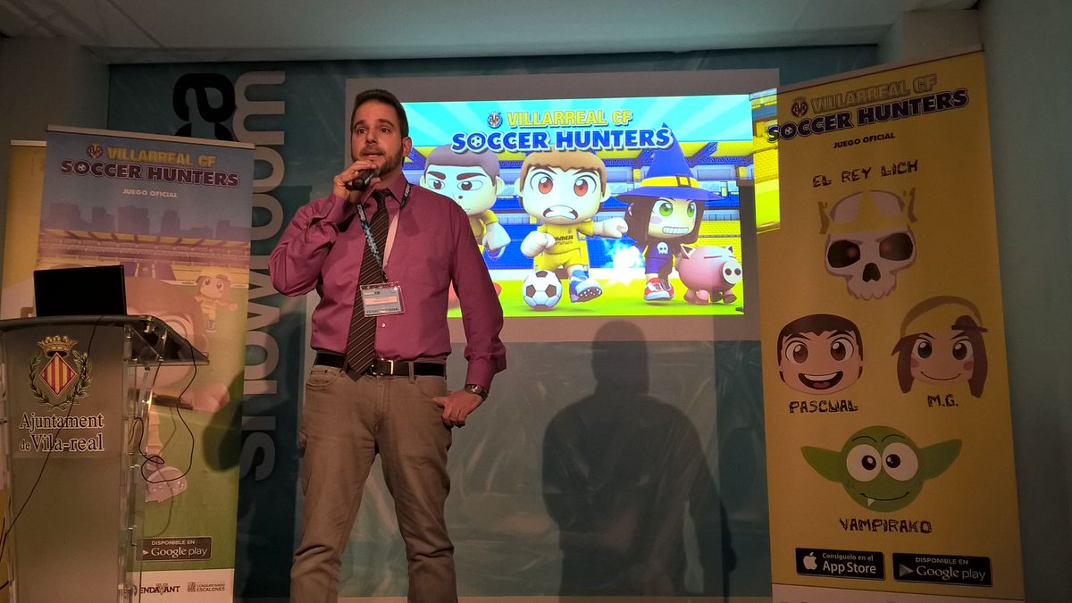 VillarrealCF's tweet photo. #Destaca2016 | Más imágenes de nuestro paso por la @feriadestaca  para presentar el videojuego 🎮Villarreal CF Soccer Hunters 💛. ¡Gracias 😄! https://t.co/LQdRkiQfnJ