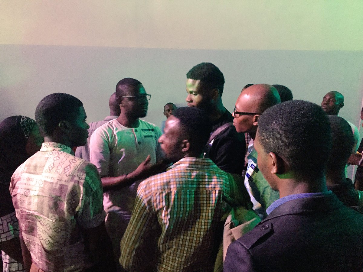 theASAcademy's tweet image. #fbf to the #RSWEntreprenuers learning from @Printivo's @OluyomiOjo during #HGAS16 @ReadySetWorkng @GENterpriser