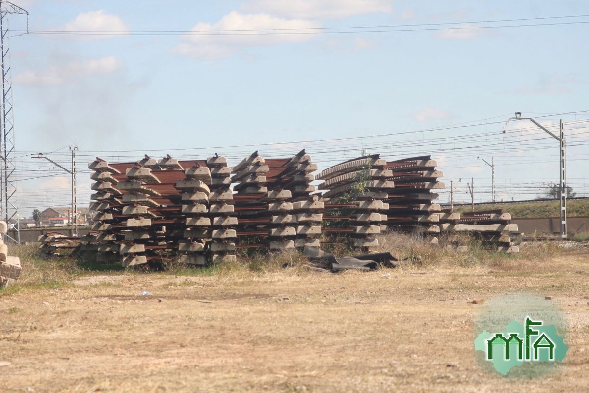 Espacio e instalaciones abandonadas en Majabarique Sevilla.