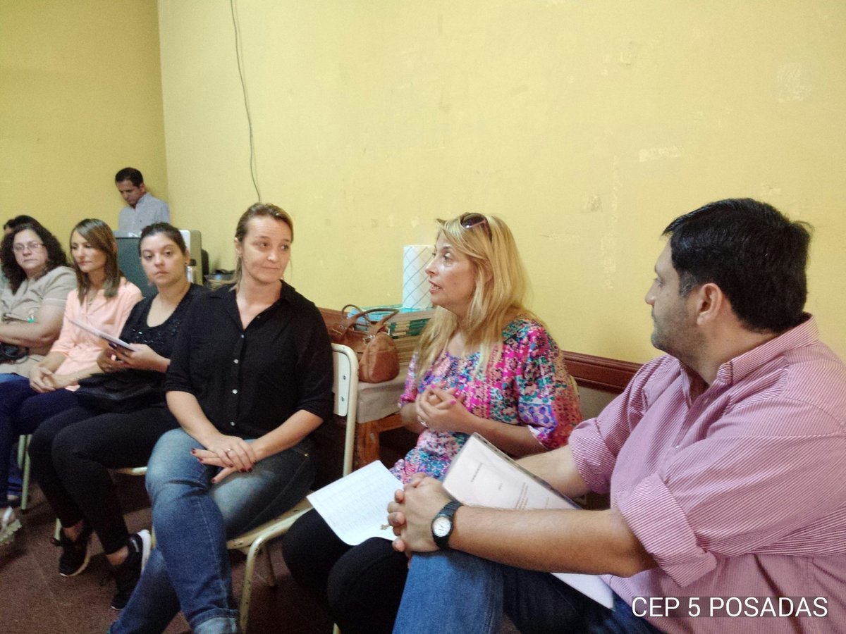 CGEMisiones's tweet photo. #CEP5 Dir Carmen Morales"Los jóvenes del barrio hoy tienen un horizonte más allá del secundario y eso es gracias al trabajo de los docentes" https://t.co/JFlarD5MVp