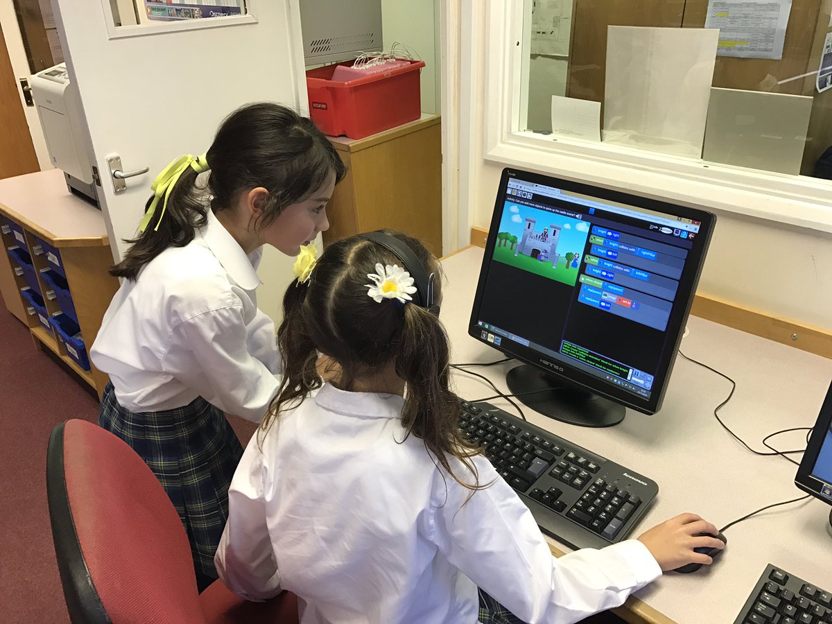NDS_COMPUTING's tweet image. #year4 #love2code &amp;amp; recreate their own #fairytales with @purpleMash #coding #collaboration #Computing #learningisfun #FridayFeeling