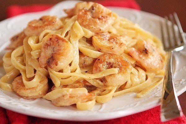 FamilyFun25's tweet photo. Pasta fettuccine with prawns - https://t.co/vA430Rz0iR https://t.co/swP4DnDzil