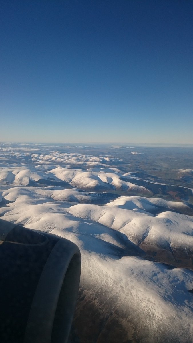 RobCochran1874's tweet photo. Feeling a little bit ๐ด today after #FASA2016 so thought ๐ญ I would sleep on the โ but it's just too beautiful today. @EDI_Airport https://t.co/SFI9FtHLim