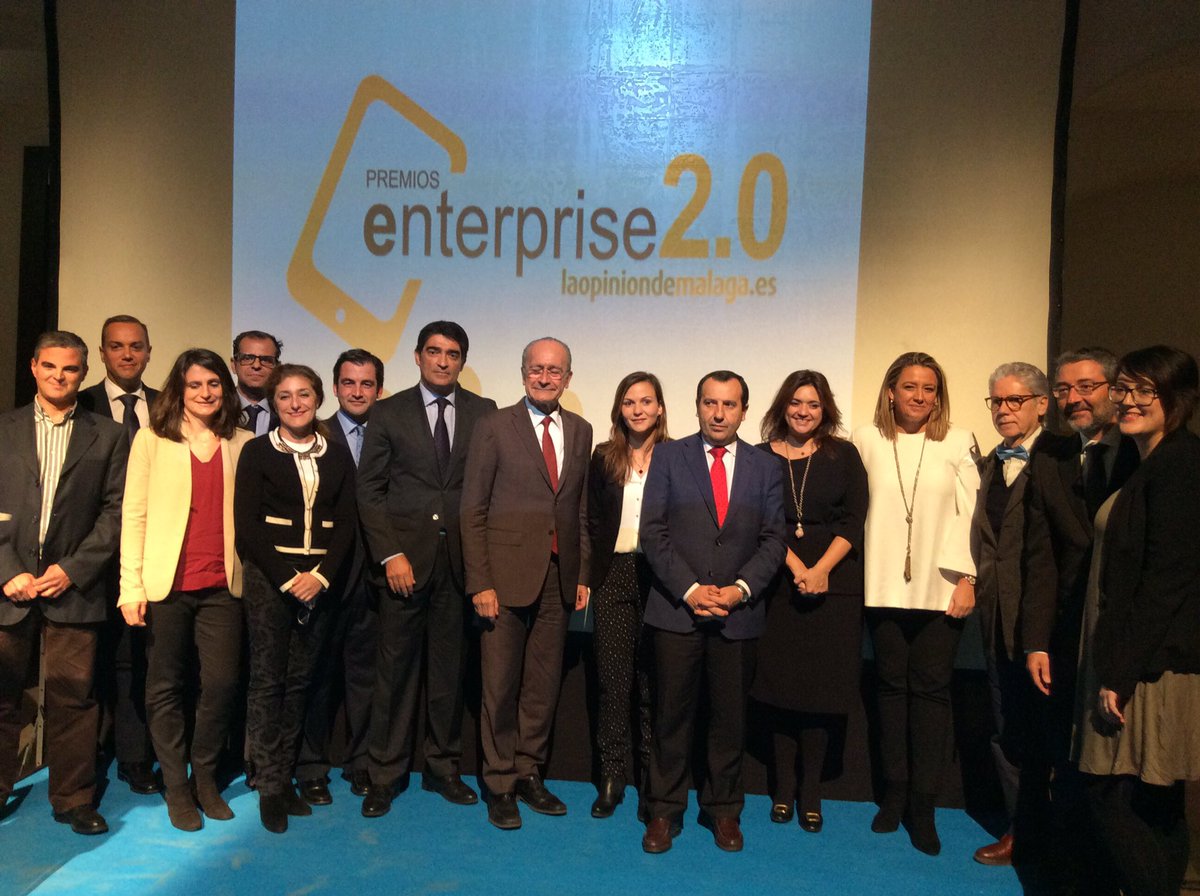 Grupo_Gallego's tweet photo. Anoche @HnosGallegoFdez estuvo presente en #PremiosEnterprise #Enterprise2016.Felicidades a los galardonados de los Premios @opiniondemalaga https://t.co/UmwZst1TlE