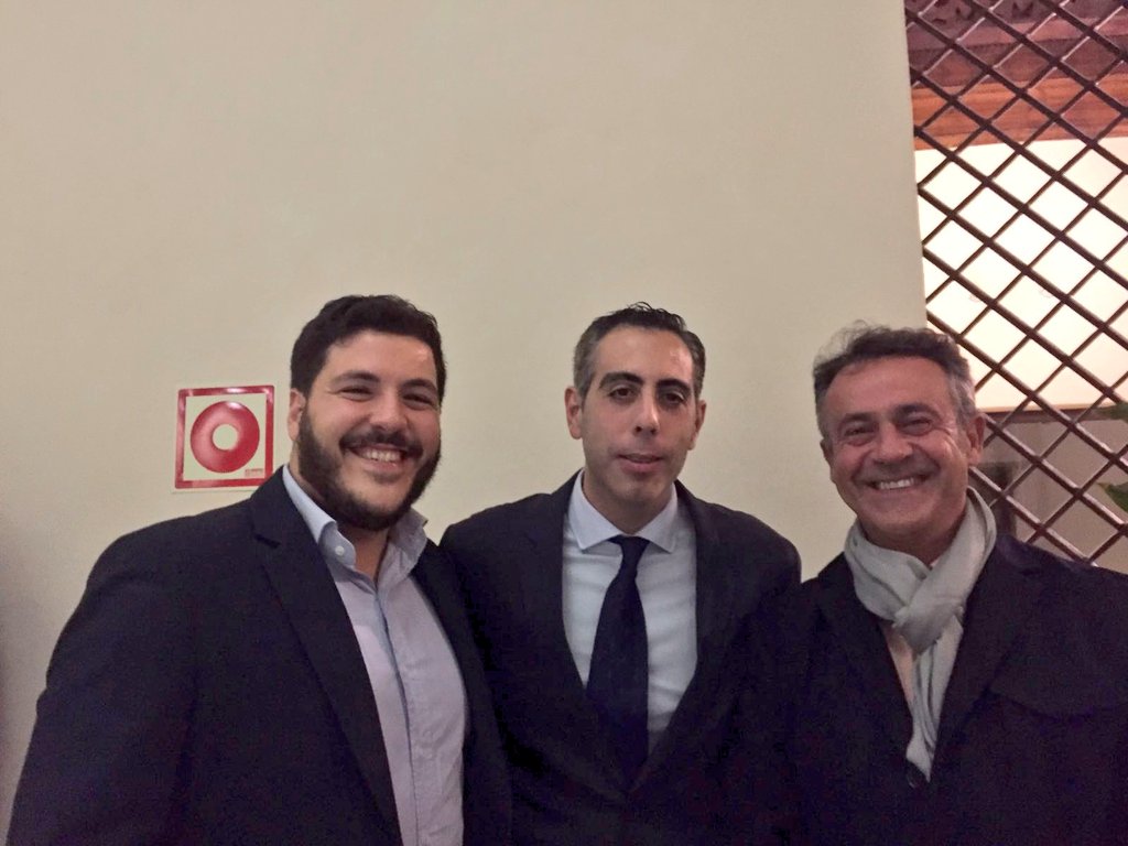 Grupo_Gallego's tweet photo. Anoche @HnosGallegoFdez estuvo presente en #PremiosEnterprise #Enterprise2016.Felicidades a los galardonados de los Premios @opiniondemalaga https://t.co/UmwZst1TlE