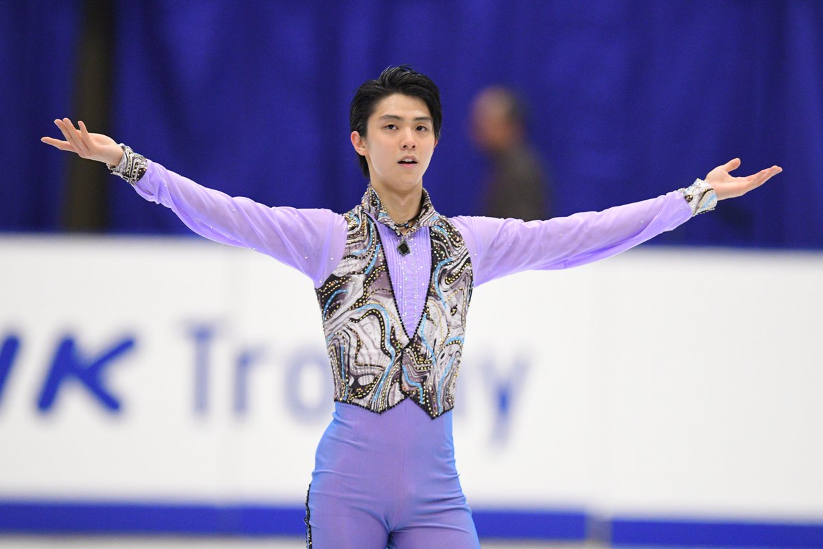 羽生結弦選手がsp首位発進 衣装変更にどよめき