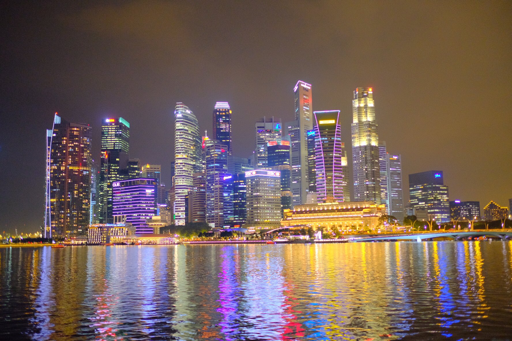 ট ইট র だい なんだかおもしろい シンガポールで有名な夜景スポットのひとつ シンガポールは夜景撮影のためだけに行ってもいい国だと思います ファインダー越しの私の世界 T Co Di9ny8o2qu ট ইট র
