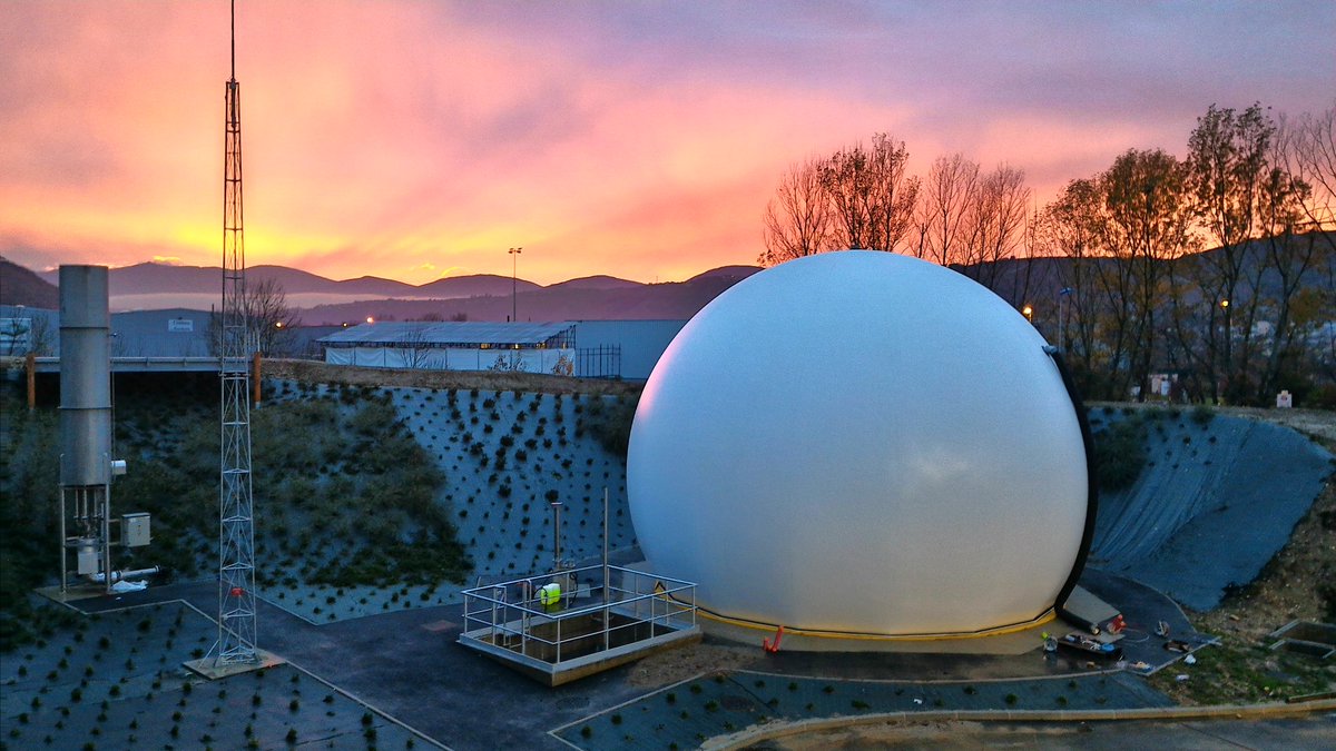 ecothane's tweet photo. Gestion du Biogaz : Nouvelle installation @Ecothane sur la station d'épuration du Systepur à Vienne. #Biogaz https://t.co/7f6Q865Lir