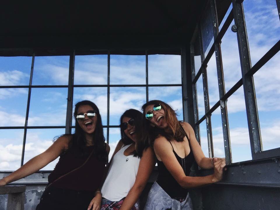 c_a_r_l_i28's tweet image. #9Days #VtSquad it's amazing how our friendship becomes stronger every year 💘