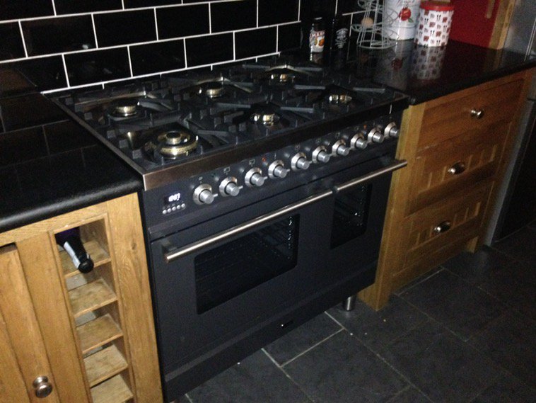 Loving our new ILVE oven. Thank you <a href="/dissironworks/">Diss Ironworks</a> for great service. Frank, your delivery driver was a real gent